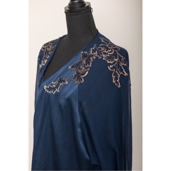 80s Natori Dark Blue and Gold Embrodiered Vintage Nightgown and Robe Size M-L - Picture 7 of 8